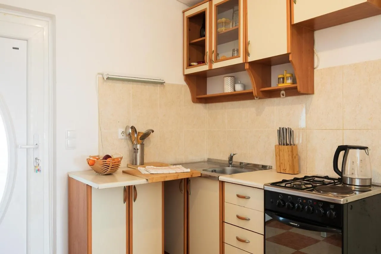 Apartment Amarela With Seaview 크르크