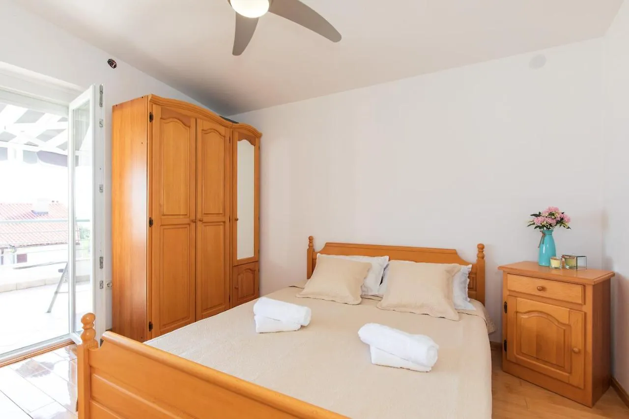 Apartment Amarela With Seaview Krk Town 0*,